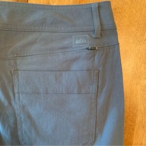 REI Hiker Pant Convertible Zip-off Leg Women’s Size 8 Petite Gray Nylon